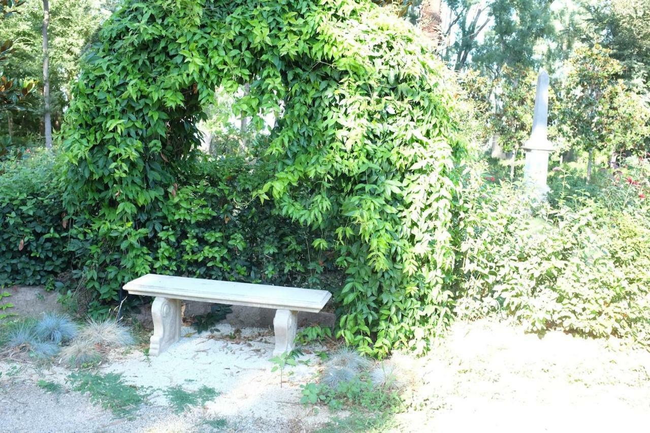 סארוק Suite A Villa D'Orri מראה חיצוני תמונה