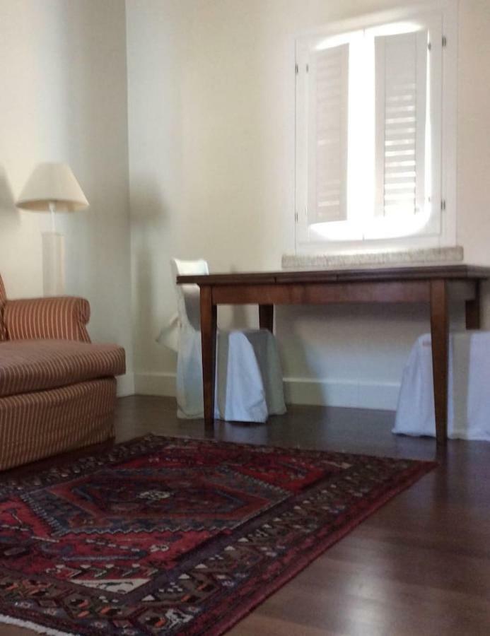 סארוק Suite A Villa D'Orri מראה חיצוני תמונה